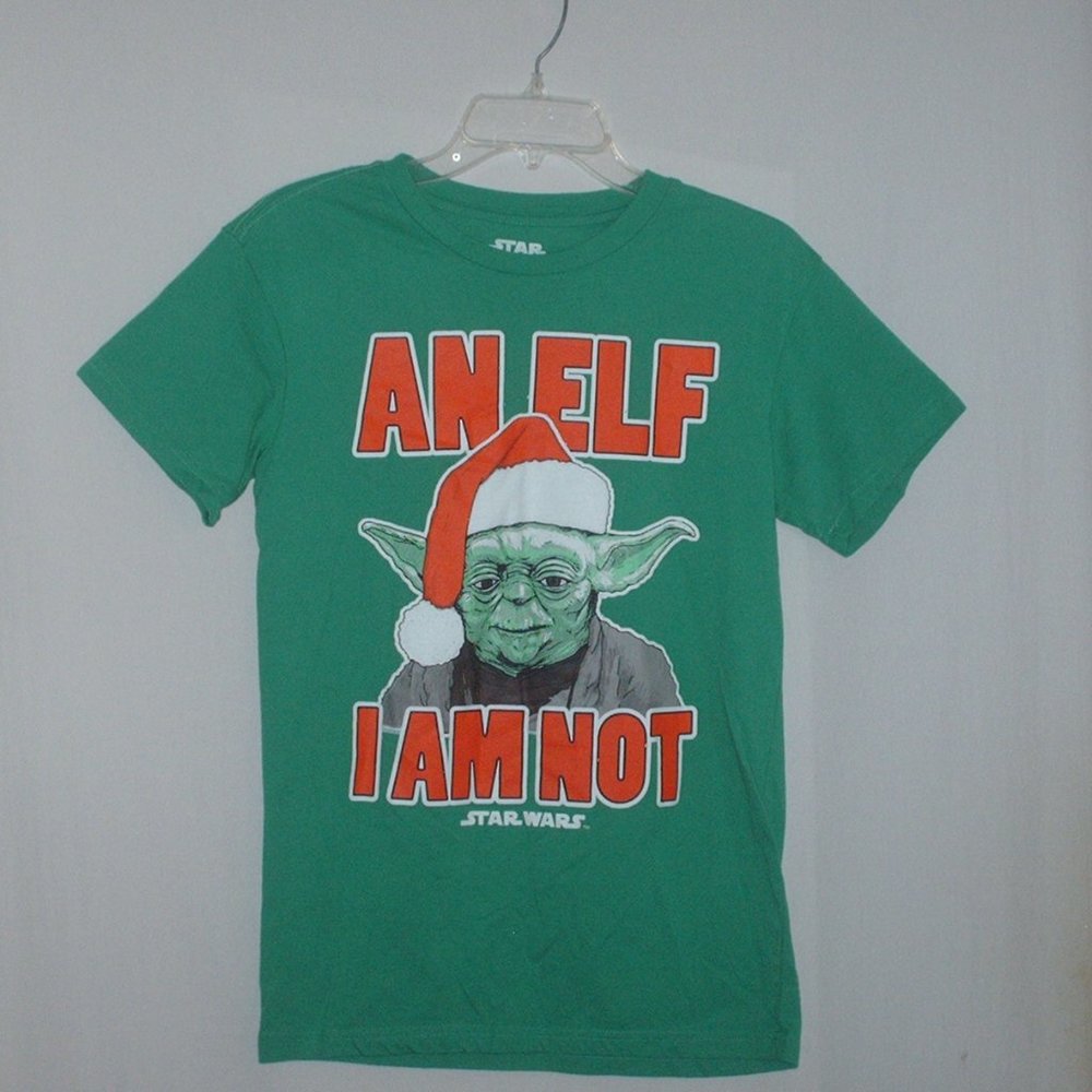 Star Wars Yoda Christmas T-shirt - An Elf I Am Not - NWOT - size small (34/36)